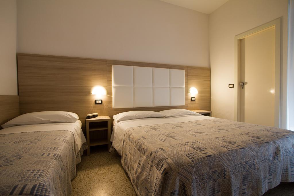 Hotel Onda Marina Misano Adriatico Eksteriør billede