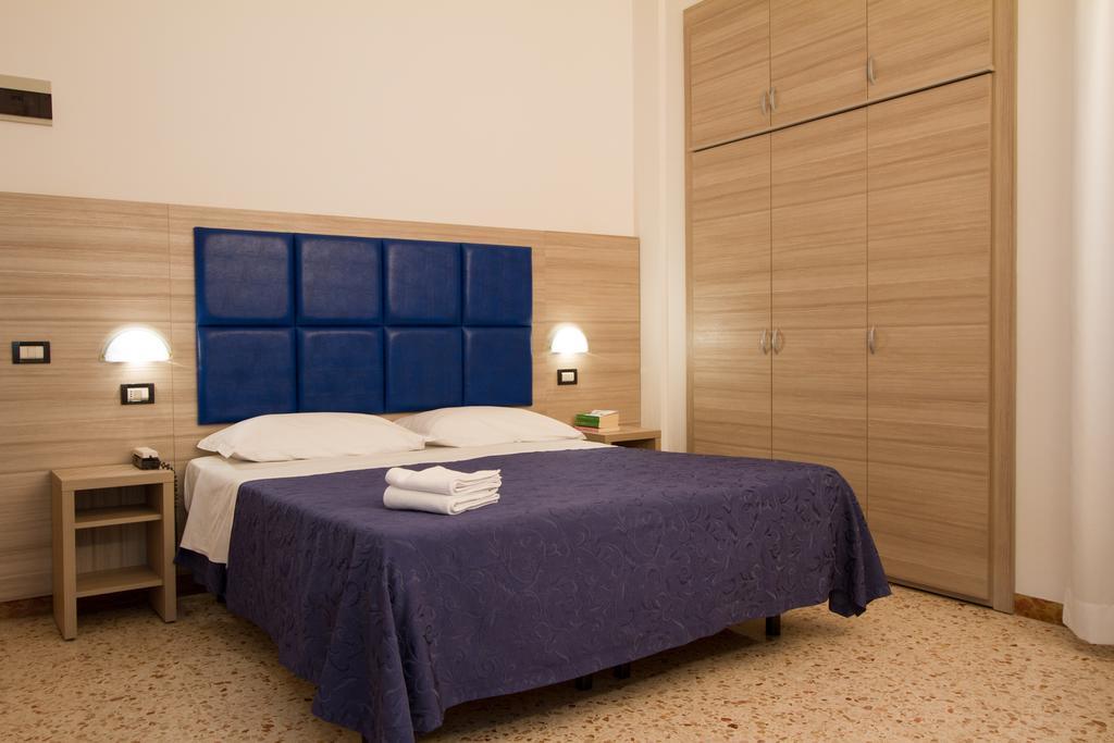 Hotel Onda Marina Misano Adriatico Eksteriør billede